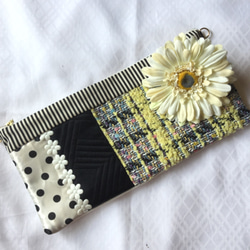 yellow tweed clutch bag 1枚目の画像