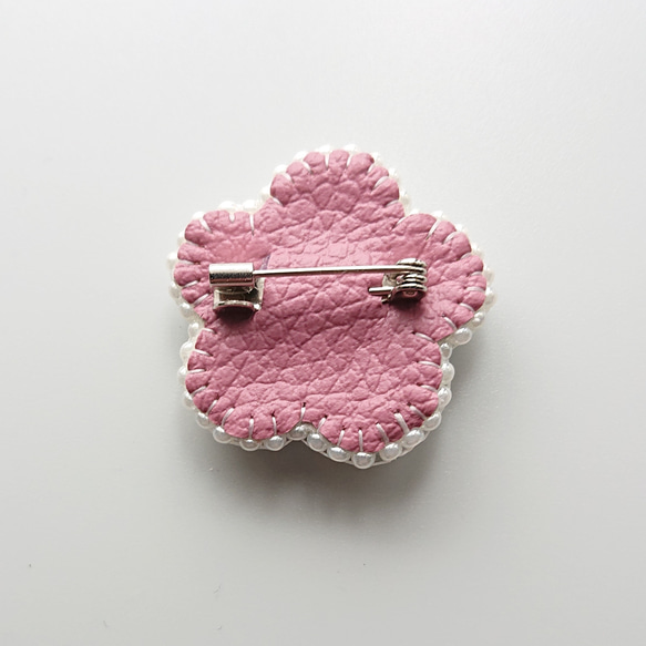 ビーズ刺繍のブローチ(38)ちいさなお花 3枚目の画像