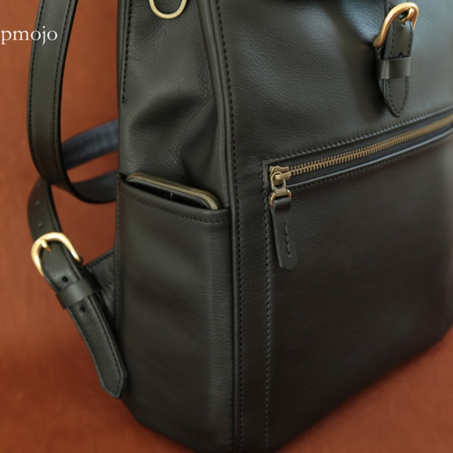 美品✨️IBIZA ミニリュックサック オールレザー フラップ BLACK 大人のオールレザースリムミニリュックBlack スーパープレミアム