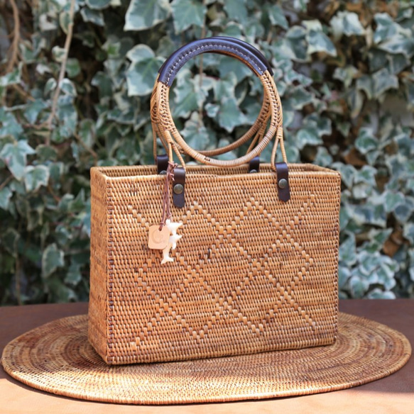 ブラウン かごバッグ ハンドル付き こりこー様専用 LOEWE かごバッグ