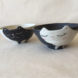 《受注制作》ねこ耳付き黒いご飯お茶碗●白猫● 3枚目の画像