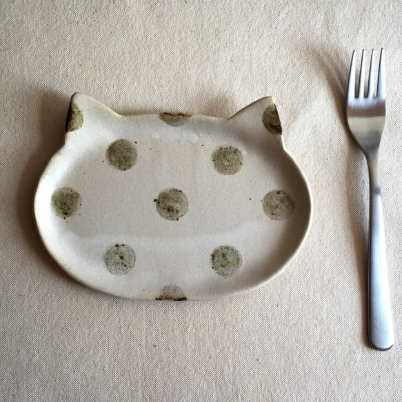 mikachi様専用【受注制作】サビドット模様の白い猫皿M 3枚目の画像