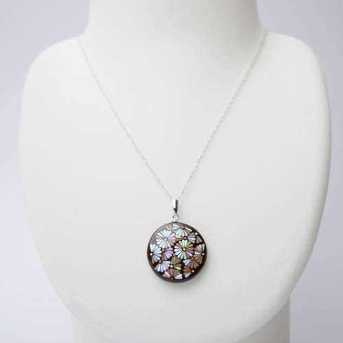 【海】根付　チェーンSTERLING刻印　螺鈿装飾　緒締玉付 螺鈿ジュエリー☆ネックレス☆ペンダント☆貝☆シルバーチェーン