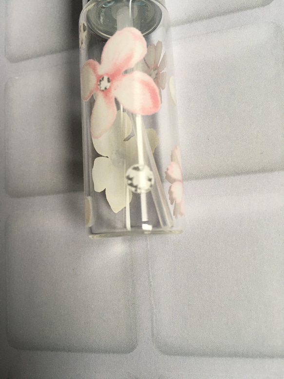 ピンクの小花のアトマイザー　スプレーボトル　ポーセラーツ 8枚目の画像