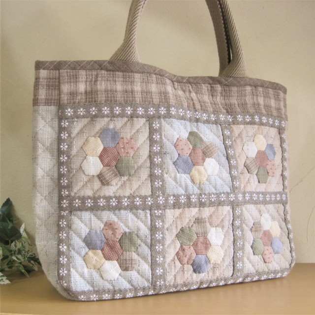 ハンドメイド　パッチワーク　ボストンバッグ　ヘキサゴン