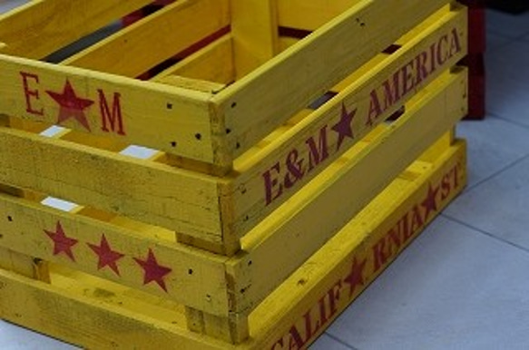 アンティーク木箱 　コンテナ　廃材　アメリカ雑貨　黄色 3枚目の画像