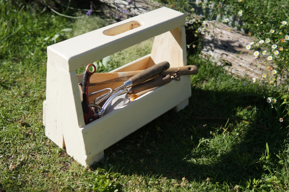 ツールボックス　園芸道具入れ　DIY道具箱　スツール　椅子　 ガーデニング台　白 3枚目の画像
