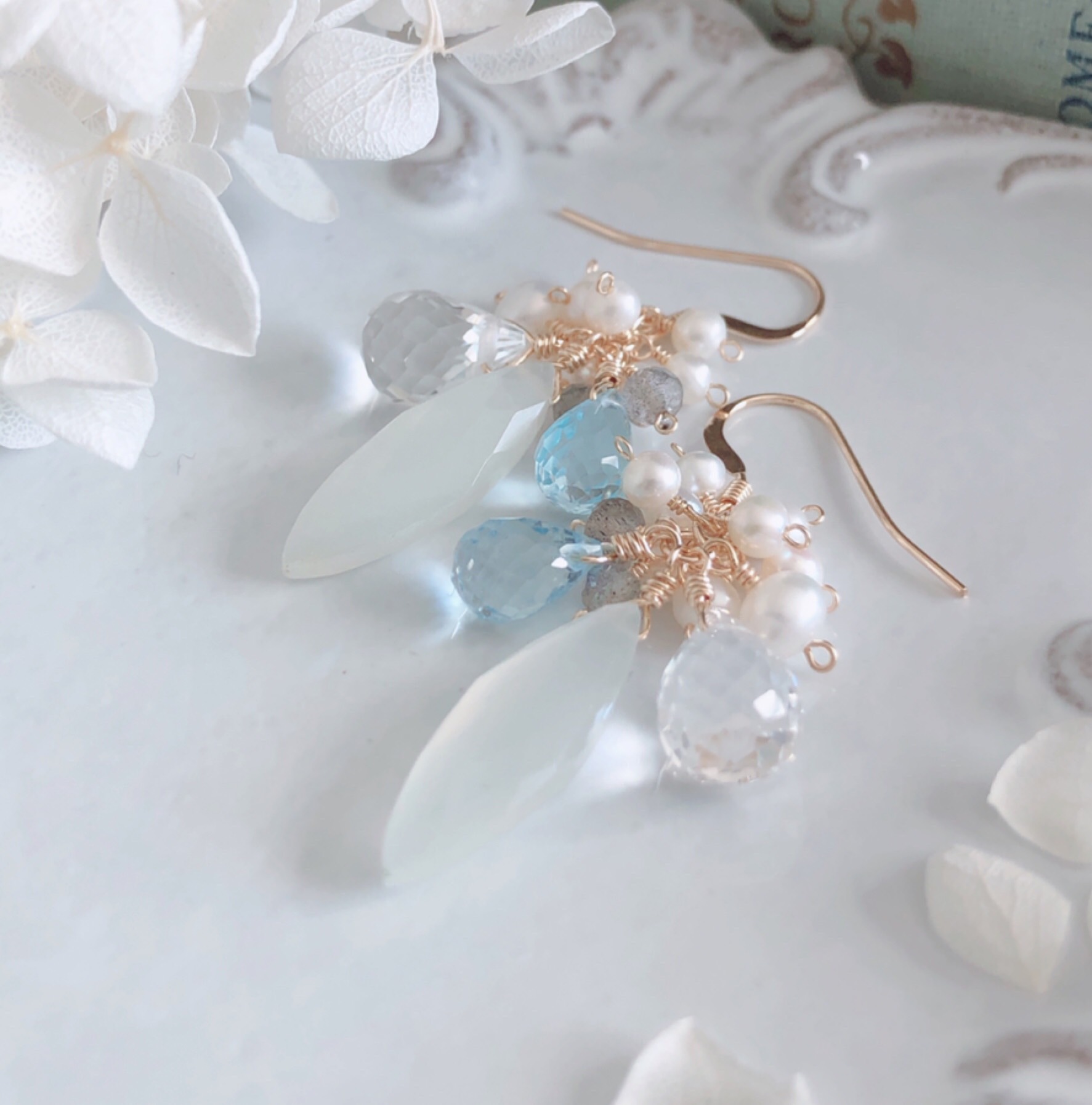 【14kgf】ホワイトムーンストーン×スカイブルートパーズ＊ピアス