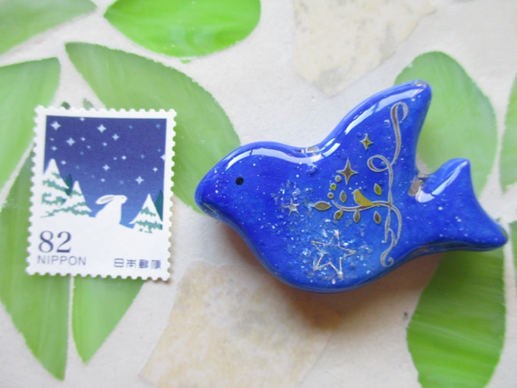 ◇2207完売 ✨冬の星空　青い小鳥のブローチ ※ヘアゴムに変更可能・中サイズ・１点物 6枚目の画像