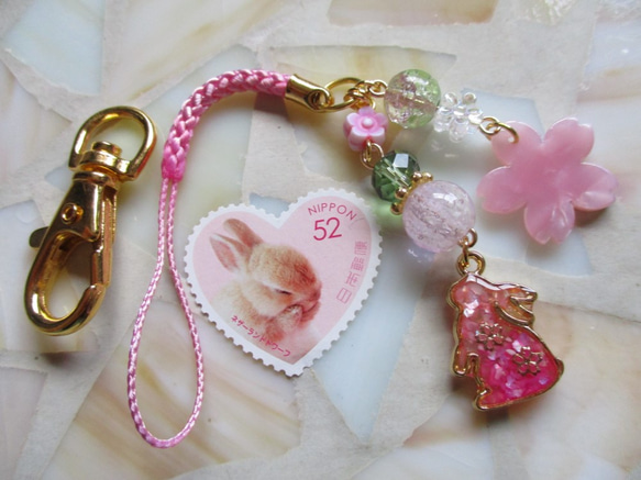 ◇2747再販６ 桜とピンクうさぎ　蓄光とんぼ　ストラップ・バッグチャーム 5枚目の画像