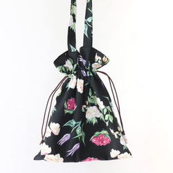 <送料無料> 巾着トートバッグ、ブラックボタニカル　Asahi柄テキスタイル　巾着バッグ 7枚目の画像