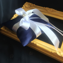 リングピロー【ロイヤルブルー】白リボン　ビジュー　ウェディング　結婚式　ブライダル サムシングブルー ネイビー 4枚目の画像