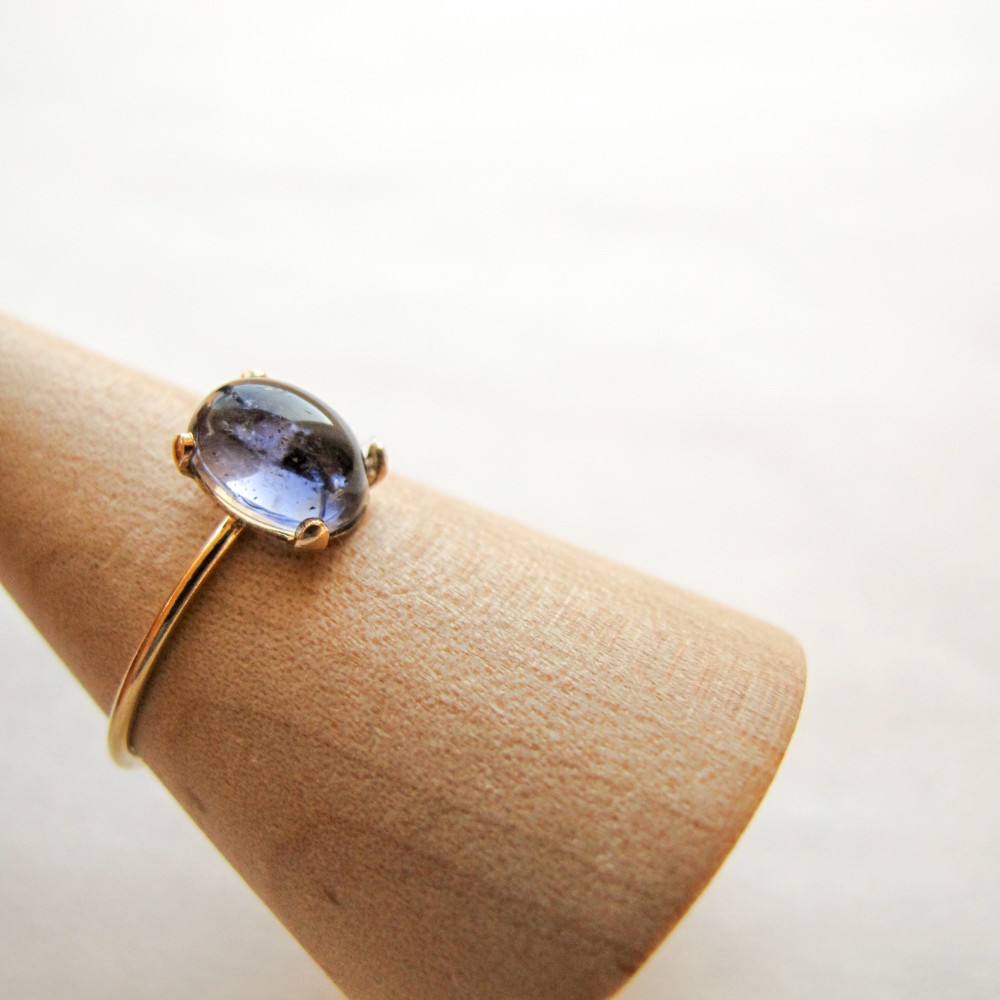 9月誕生石 アイオライト14kgfリング（8×6㎜）