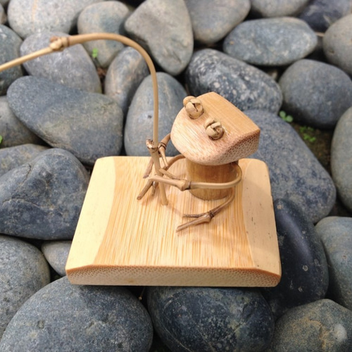 竹細工～カエル（釣り） 立体・オブジェ ひだまり竹工房 Creema