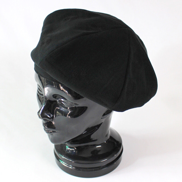 渦巻き刺繍のベレー帽 (ブラック) 4枚目の画像