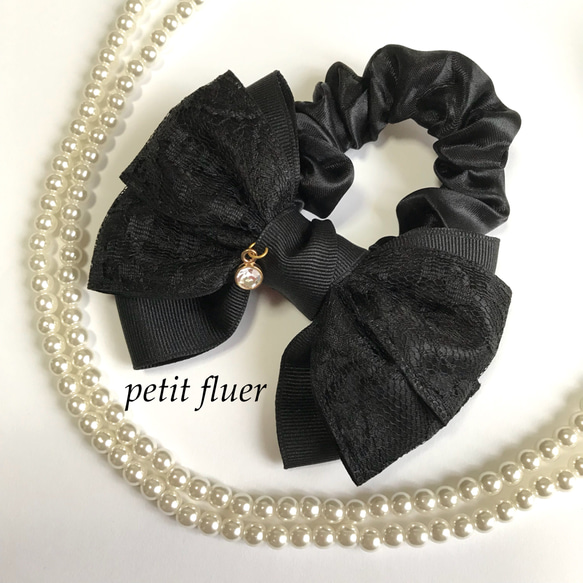 ♡ Over 10 * Ribbon Scrunchie * black × lace × bijou 第2張的照片