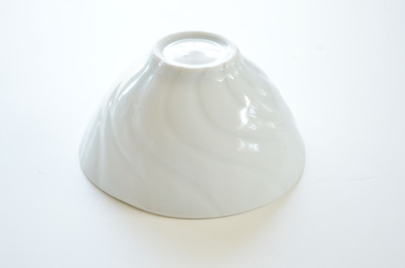 白磁飯碗(波紋） 3枚目の画像