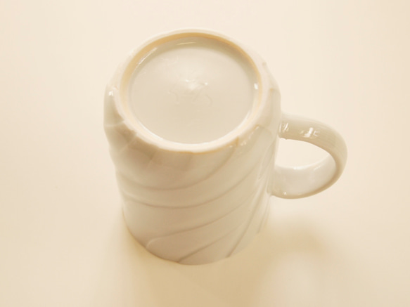 白磁マグカップ 4枚目の画像