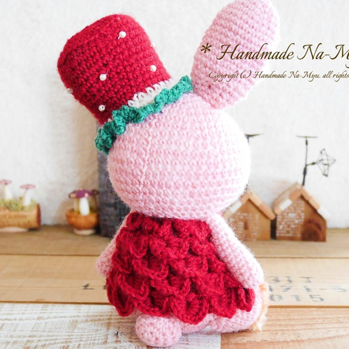☆即日発送☆《Creema限定》約17cm：イチゴ伯爵うさぎちゃん／お飾り 