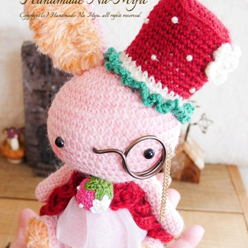 ☆即日発送☆《Creema限定》約17cm：イチゴ伯爵うさぎちゃん／お飾り 
