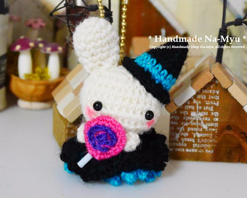 がま口 キーホルダー 手編み うさぎちゃん がま口 キーホルダー 手編み