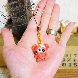 【受注制作】あみぐるみ・SSサイズの豆クマちゃん（約2.5cm）☆お花付き／サーモンピンク 4枚目の画像