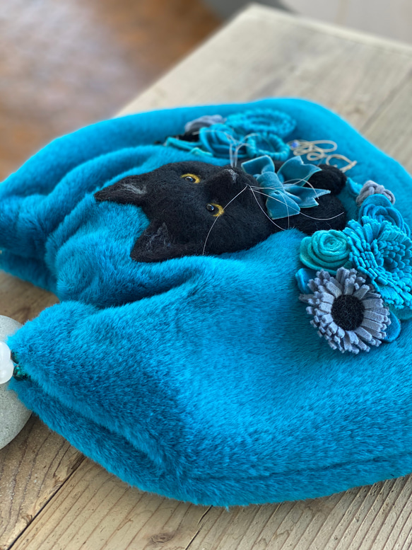【リアル猫ちゃん オーダーメイド例】モフモフ羊毛フェルトの黒猫ビーちゃんバッグ 9枚目の画像
