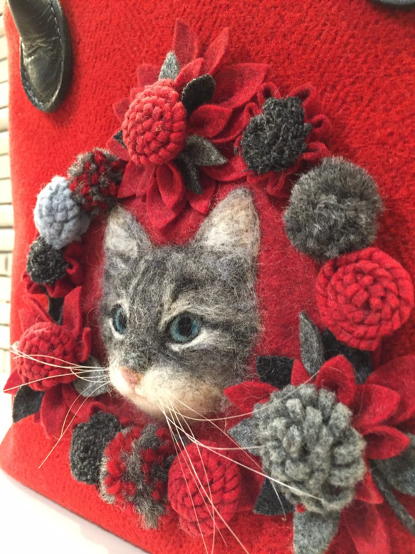 【受発注】 タミーズバッグ　ネコちゃんトート：「セサミと赤い花」 5枚目の画像
