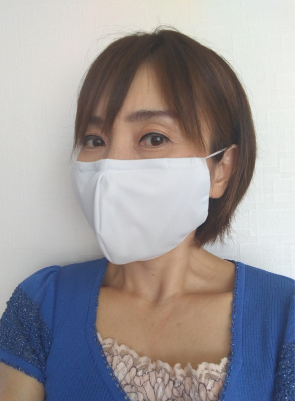 [可提供當日發貨]帶有鼻線的呼吸舒適的夏季口罩（女性格蕾格） 第1張的照片