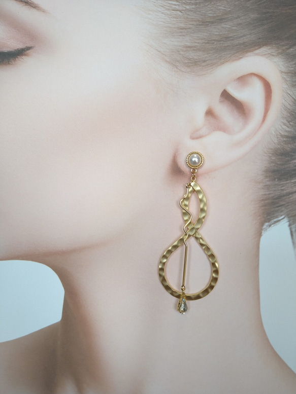 古典長捻耳環（金色） 第2張的照片