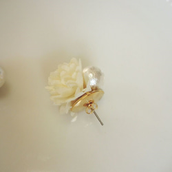 flowerpearl耳環（白色） 第3張的照片