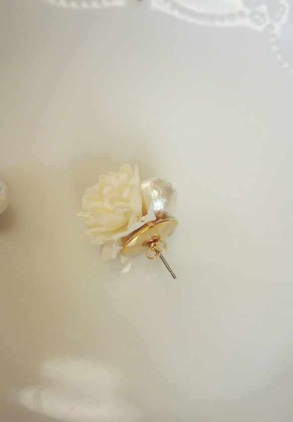 flowerpearl耳環（白色） 第3張的照片