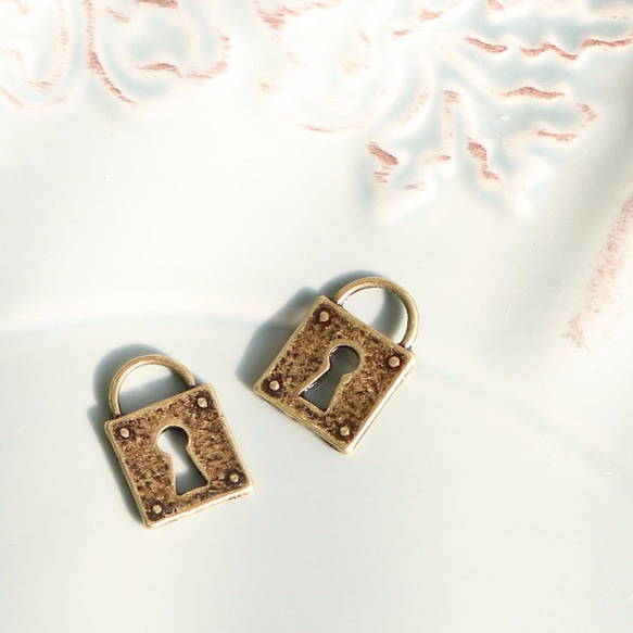チャーム 鍵穴 11×16mm アンティークゴールド 2個 /yk50142 チャーム 