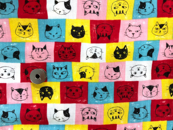 【100×50】ダブルガーゼ　猫ちゃんフェイス柄（レッド系） 2枚目の画像