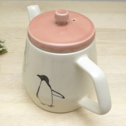 ペンギンポット（もも色）茶こし付き 3枚目の画像