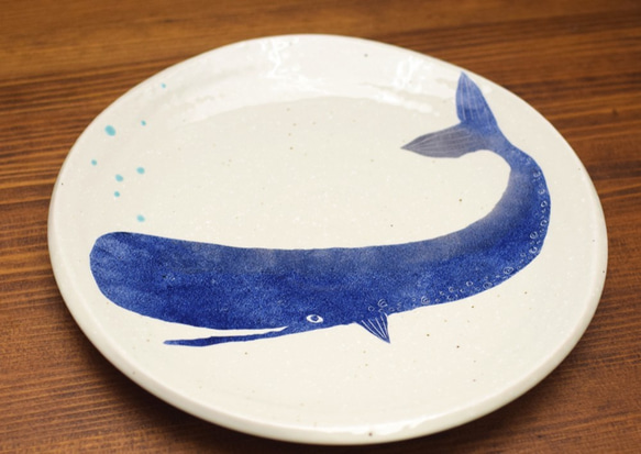 マッコウクジラ和ゆがみ丸皿 4枚目の画像