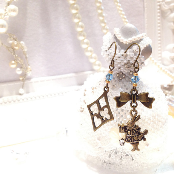 不思議の国のアリス ピアス 4 ピアス（フック・チェーン） mimimo 通販