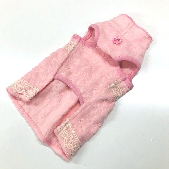 冬用暖かワンピース　フリース刺繍柄ピンク色・犬服 5枚目の画像