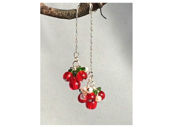 クリスマス用ピアス: Christmas Berries 2枚目の画像