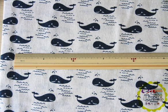 【75*50cm】綿麻生地　ジンベエザメ 2枚目の画像