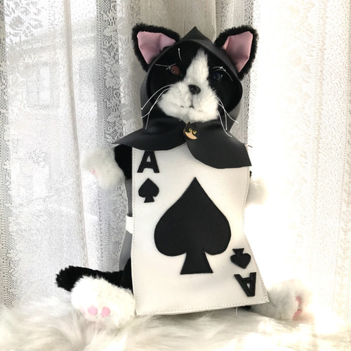 しろくろ猫のオセロ ぬいぐるみ （トランプの兵隊きせかえ