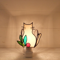 うす桃色の猫のおやすみランプ　冬支度ver.【ｃｒｅｅｍａ限定】 3枚目の画像