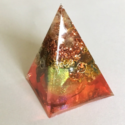 オルゴナイト ピラミッド 1枚目の画像