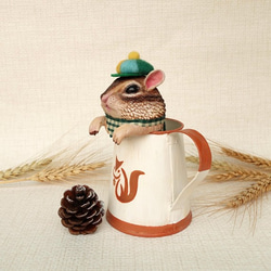 Chipmunk in a tin can, Squirrel with a lovely hat 3枚目の画像