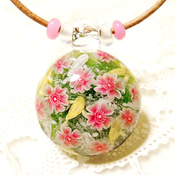 Lampwork Glass Pendant of Anemone & Butterfly, sra 第2張的照片