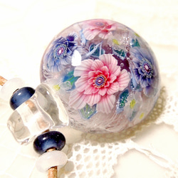 Lampwork Glass Pendant of Anemone & Butterfly, sra 第1張的照片