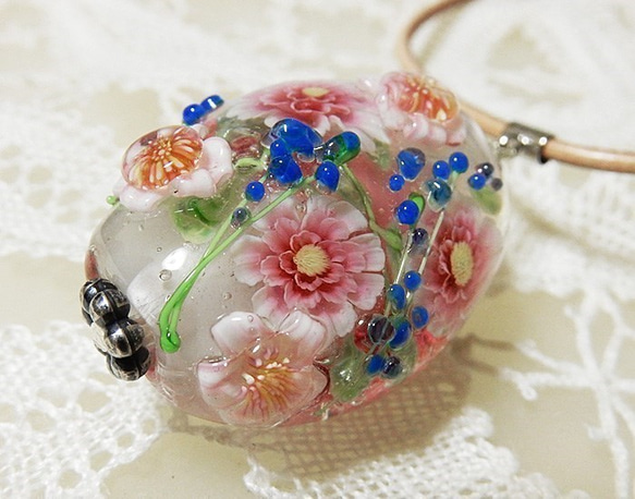 Necklace of Rose & Herb Garden Lampwork Glass Bead sra 第1張的照片