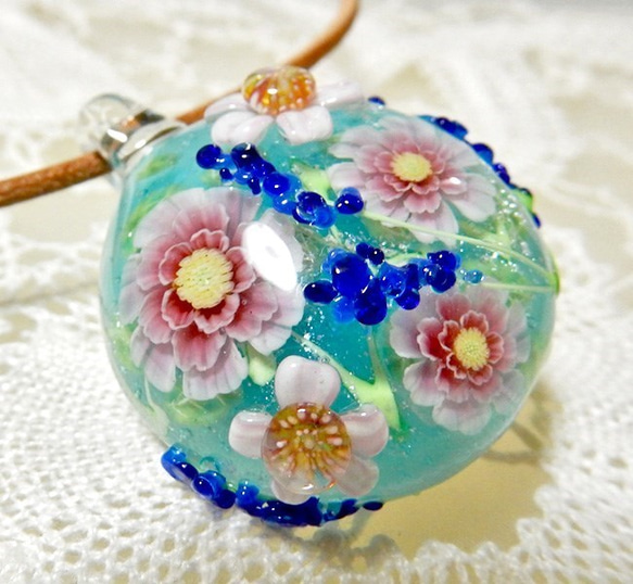 Lampwork Glass Pendant of Rose & Herb Garden, sra 第1張的照片