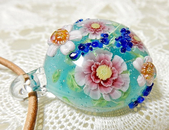 Lampwork Glass Pendant of Rose & Herb Garden, sra 第4張的照片