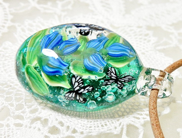 Lampwork Glass Pendant of Gentian Flower & Butterfly, sra 第5張的照片